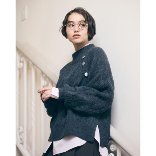 ケーブルボタンニット★